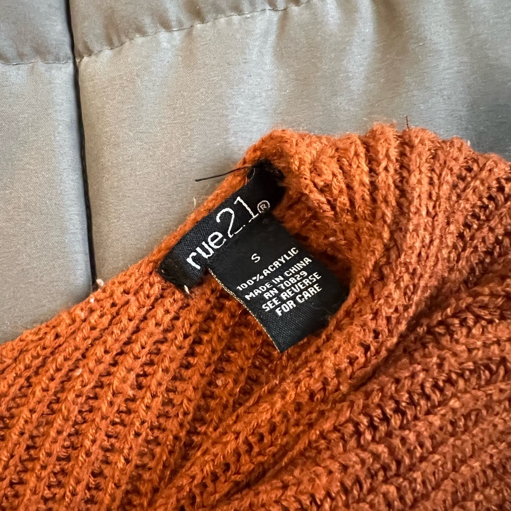 Light sweater - Picture 3 of 4